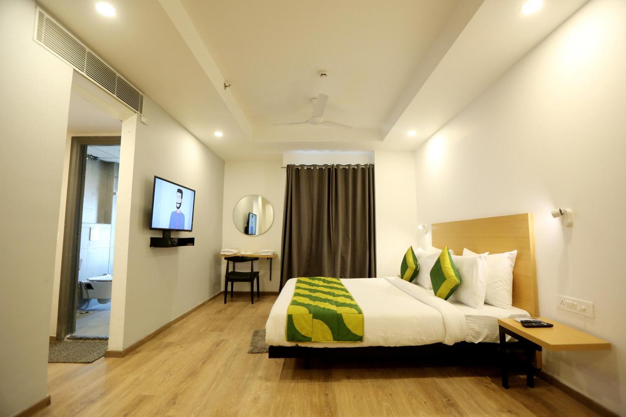 The Roseman Hotel & Suites Ghaziabad Exterior photo